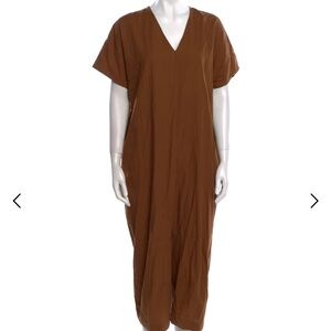 🏠 ROUCHA V-Neck Jumpsuit
Size: XL